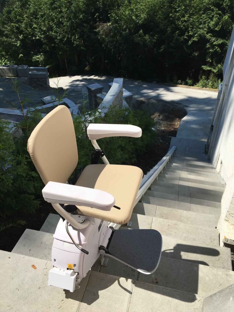 outdoor stairlift canada